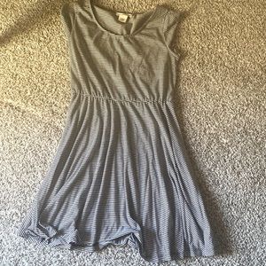 Wet Seal, small, black and white